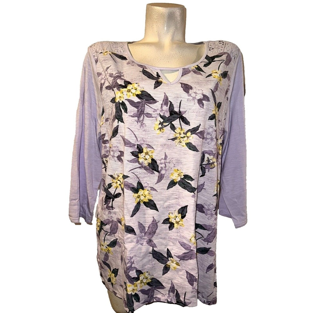 Retrology Elegant Jasmine Lavender Floral Lace Keyhole Top Plus Size 1X NEW